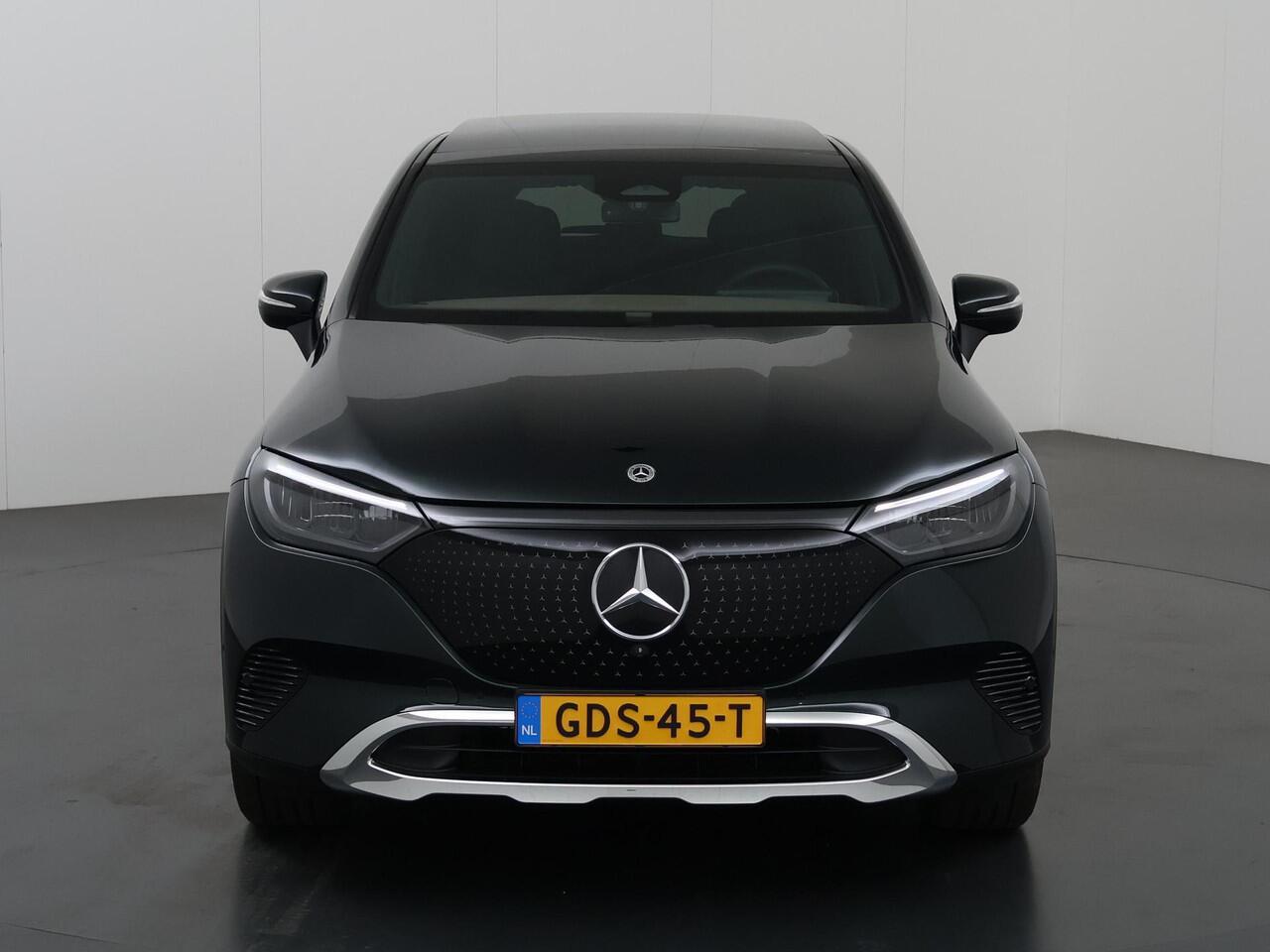 Mercedes-Benz EQE SUV 350+ Luxury Line 91 kWh | Panoramadak | Smaragdgroen | Keyless Entry | Adaptieve Cruise | Achteruitrijcamera | Stoelverwarming |