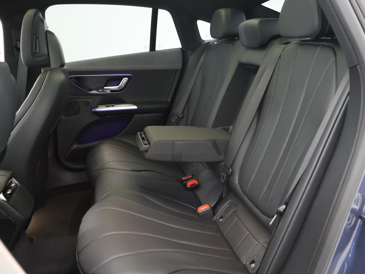 Mercedes-Benz EQE 300 Business Edition 89 kWh | Business Plus pakket | 20-Inch | Panoramadak | Privacy glas | 22kW AC-Lader | Memory | Easy-Pack