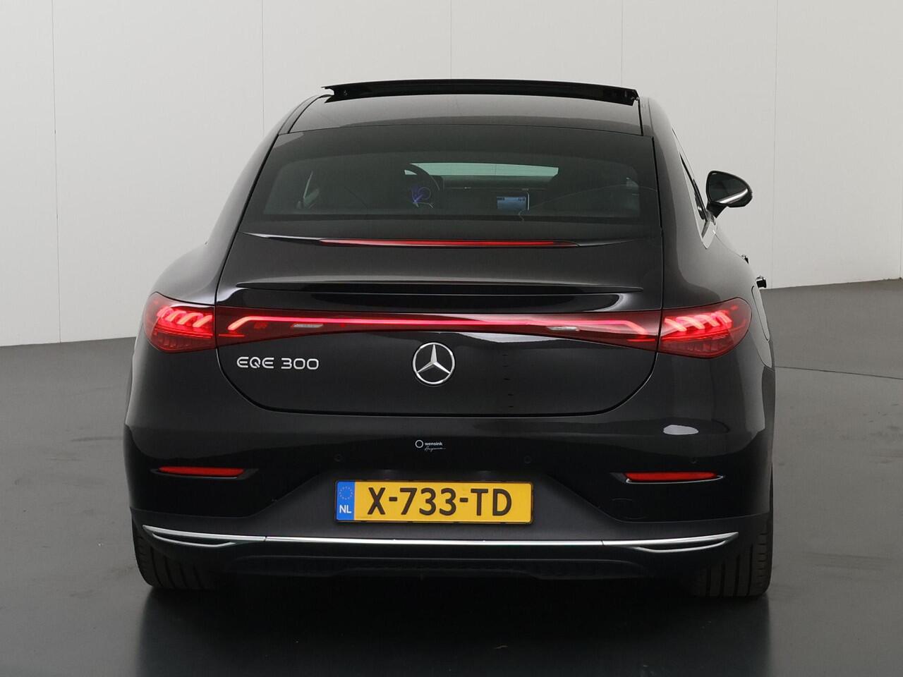 Mercedes-Benz EQE 300 Business Edition 89 kWh | Panoramadak | Navigatie | Parkeercamera | Stoelverwarming | Keyless Go |