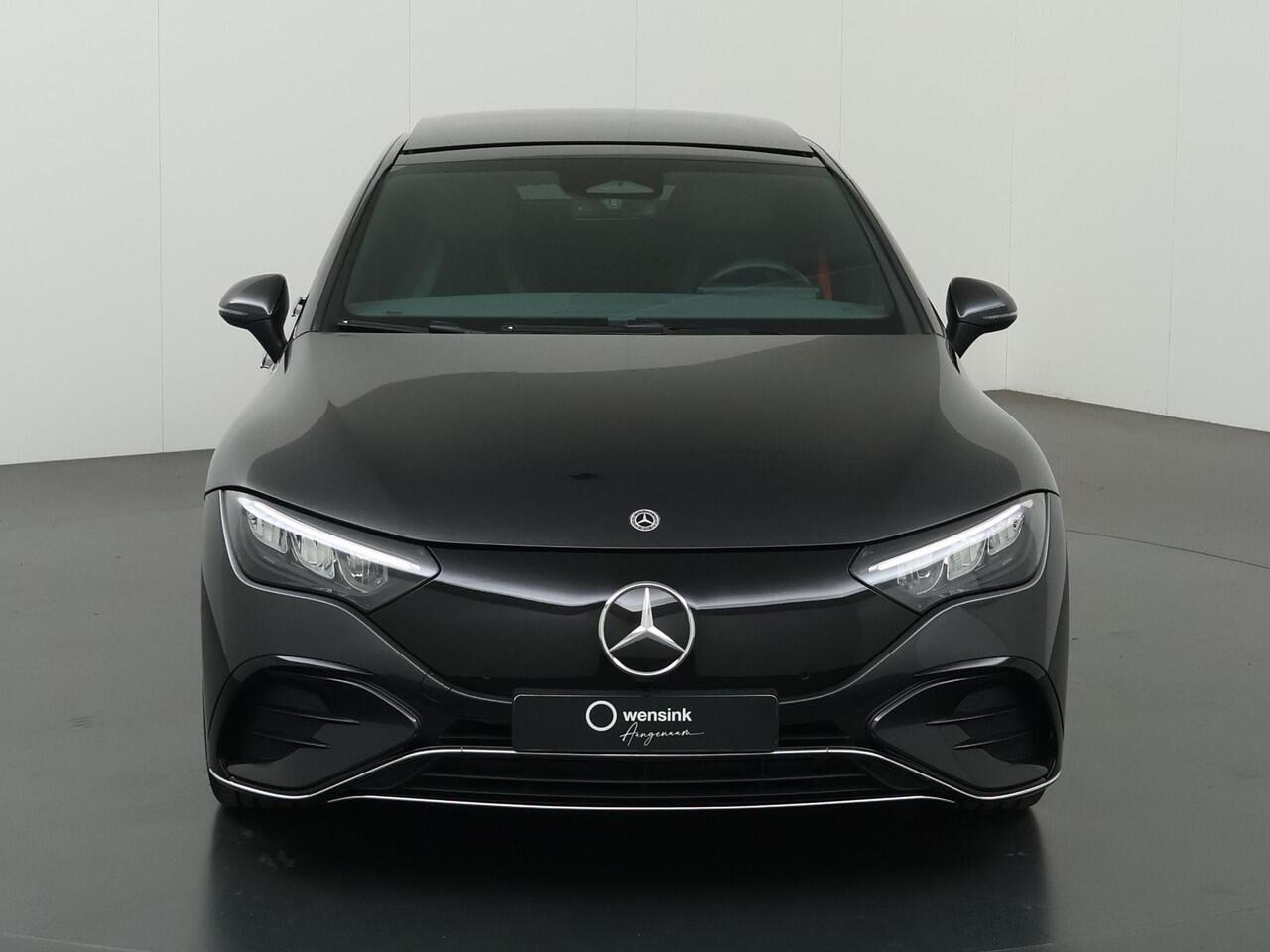 Mercedes-Benz EQE 300 AMG Line 89 kWh | Panoramadak | Memory | Winter pakket | Sfeerverlichting |