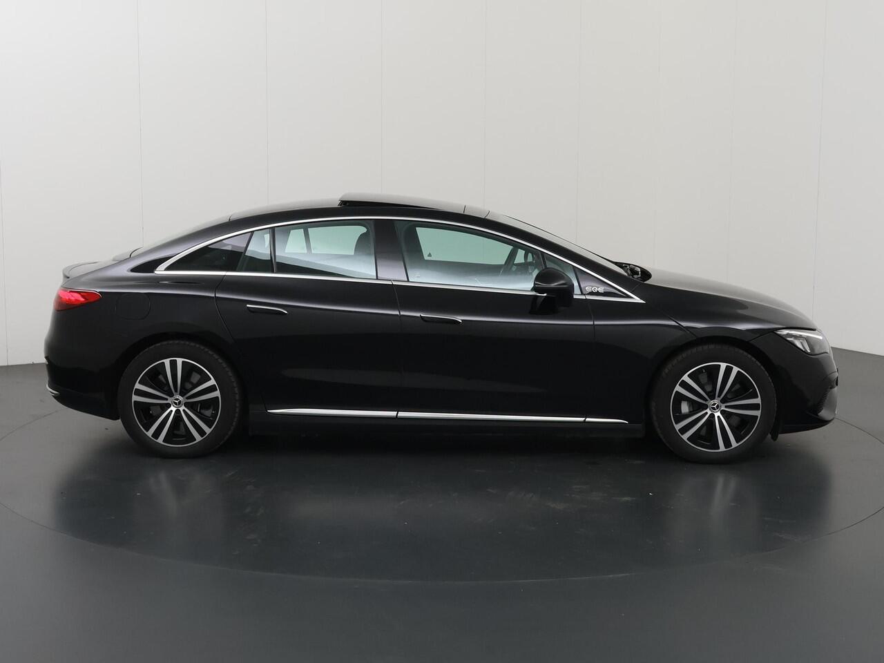 Mercedes-Benz EQE 300 Business Edition 89 kWh | Panoramadak | Navigatie | Parkeercamera | Stoelverwarming | Keyless Go |