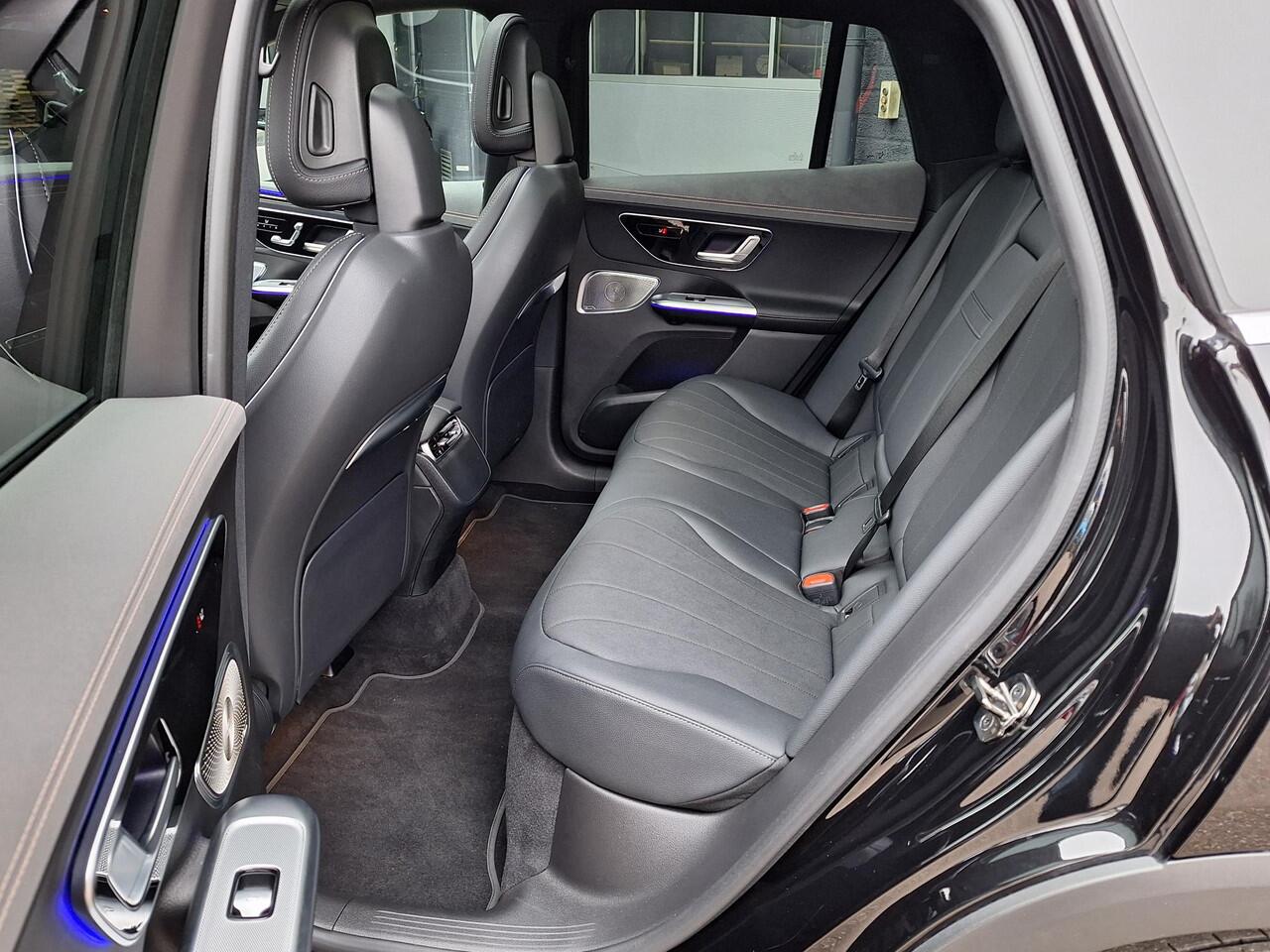 Mercedes-Benz EQE SUV 300 | Panoramadak | Burmester | Rijassistentiepakket | 360° camera | Memory pakket | DIGITAL LIGHT | Sfeerverlichting | Dodehoekassistentie | Keyless-GO | Elektrische achterklep