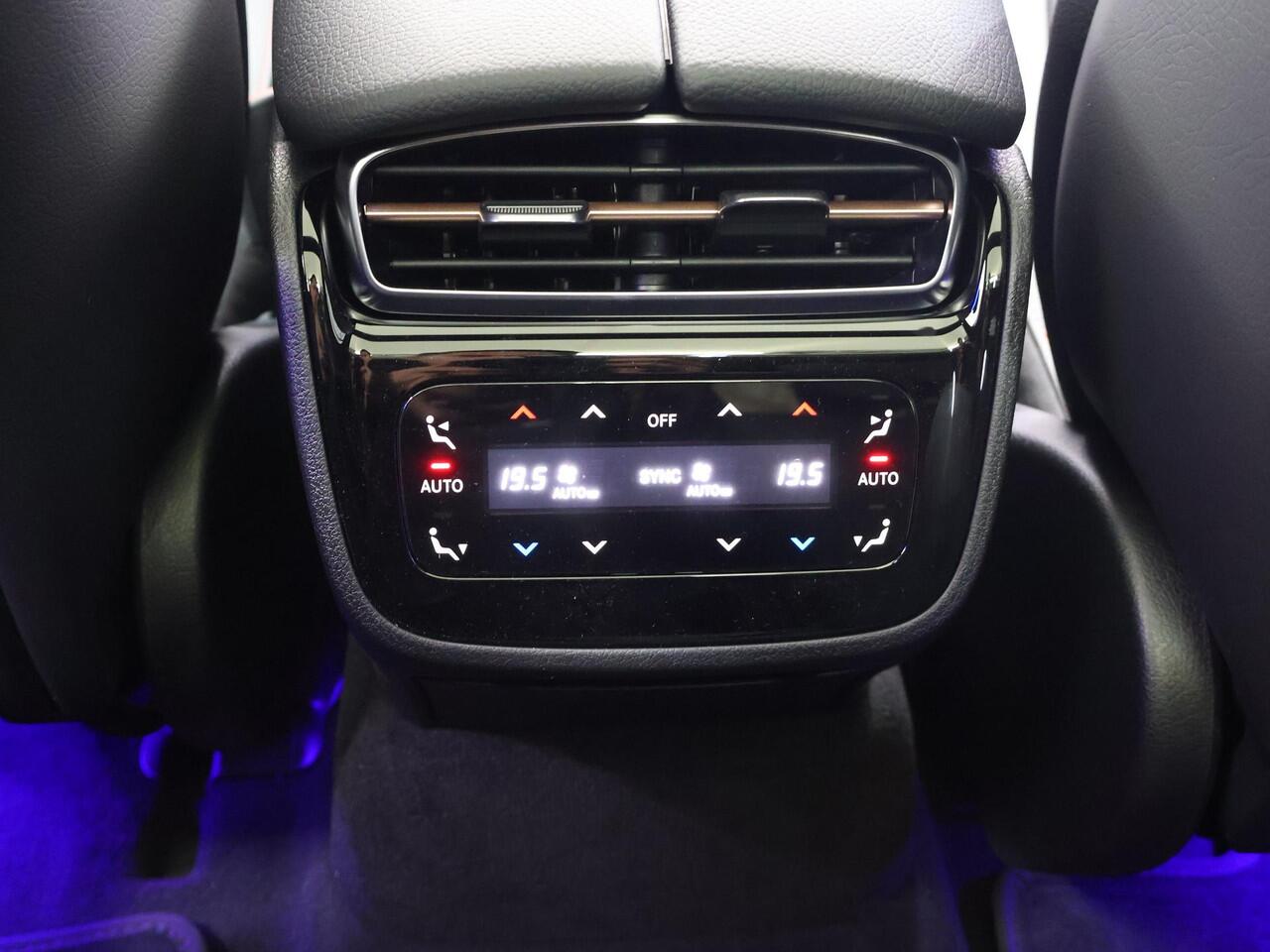 Mercedes-Benz EQE 300 Business Solution AMG 90 kWh | Panoramisch schuifdak | Burmester | AIRMATIC | MBUX augmented reality | Premium Pakket | Akoestisch comfortpakket |