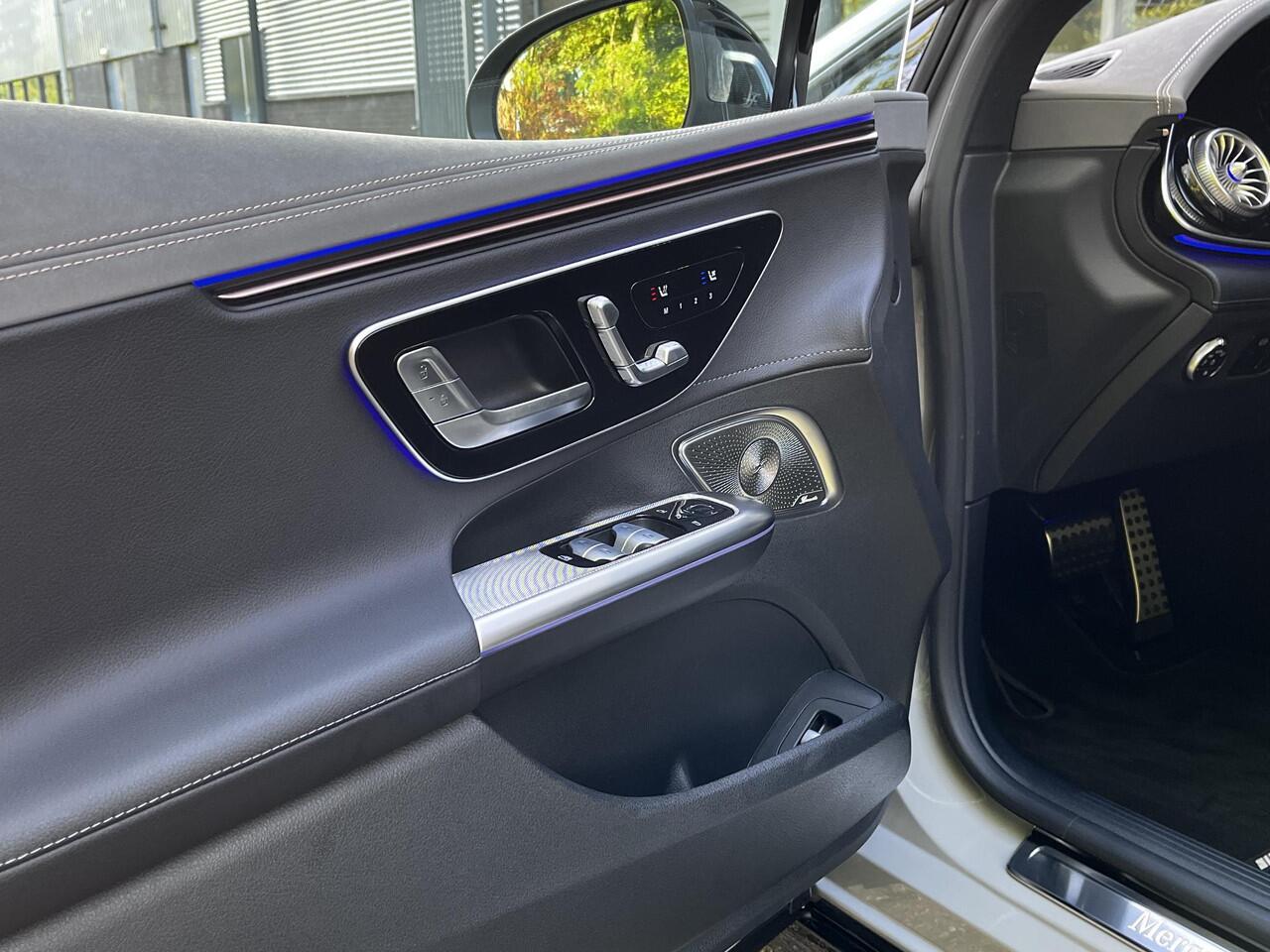 Mercedes-Benz EQE 500 4MATIC AMG Line | Premium Plus | Night Pakket | Rijassistentiepakket Plus | Panoramadak | HYPERSCREEN | 360° Camera | Achterasbesturing | AIRMATIC Luchtvering | Burmester 3D Surround | Head-up Display | DIGITAL LIGHT | Elektrisch Verstelbare Stoelen +