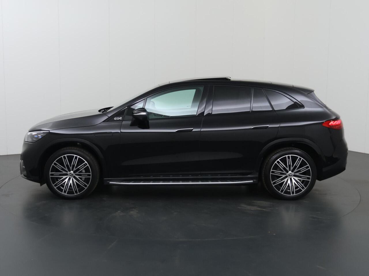 Mercedes-Benz EQE SUV 300 AMG Line 91 kWh | Achterasbesturing | Night pakket | Trekhaak | 360 camera | Burmester | 22 KW laden |