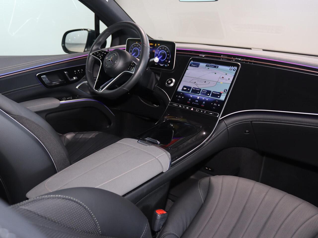 Mercedes-Benz EQS SUV 450 4MATIC 108 kWh | Luxury Line | Premium Pakket | Panorama-schuifdak | Head-Up Display | Stoelverwarming en -ventilatie | Akoestiekcomfort | 22 KW AC-laden |