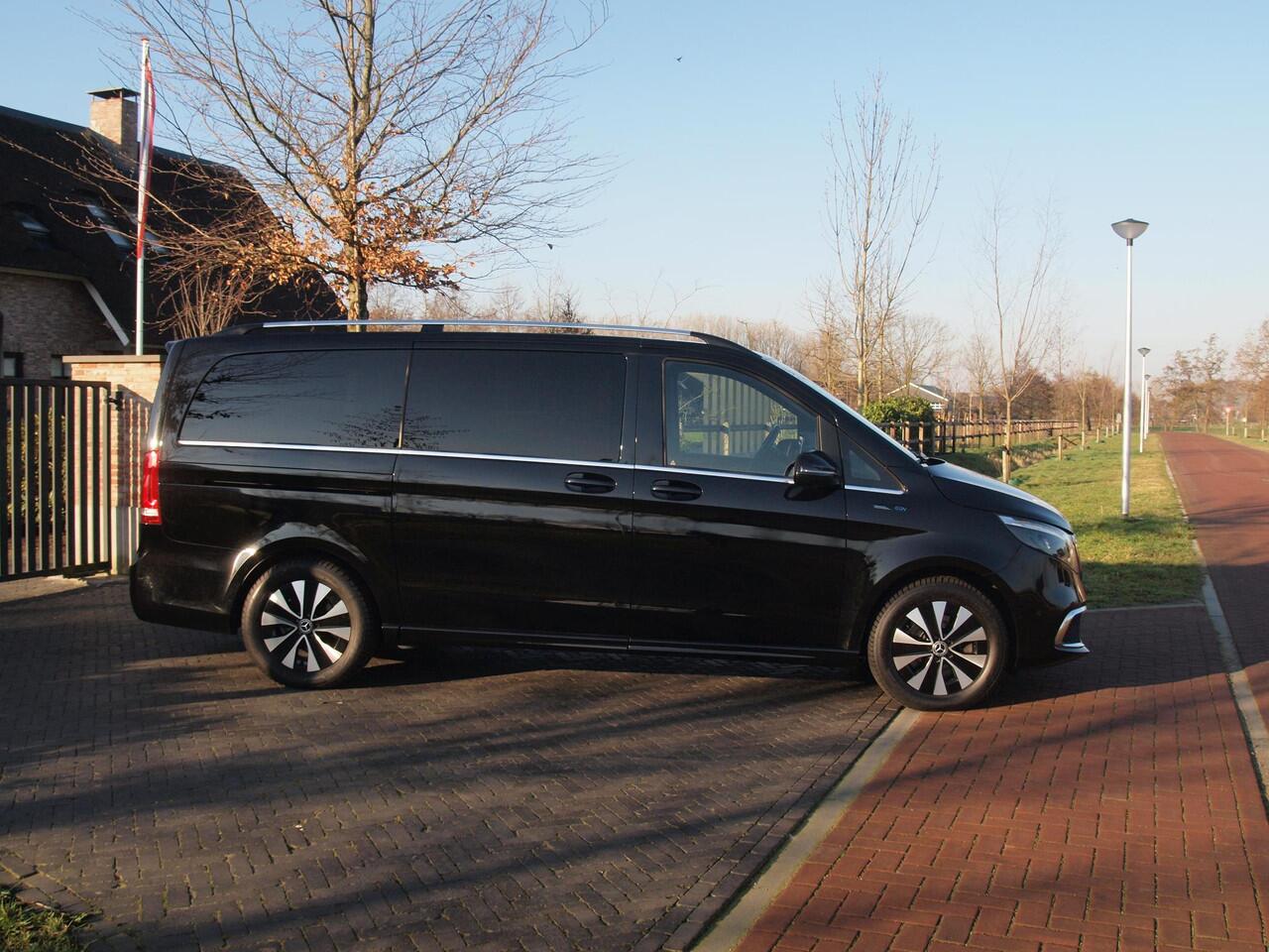 Mercedes-Benz EQV 300 L2 90 kWh | AVANTGARDE | 360 Camera | 7 Persoons uitvoering | Elektrische Schuifdeuren | Burmester® surround |