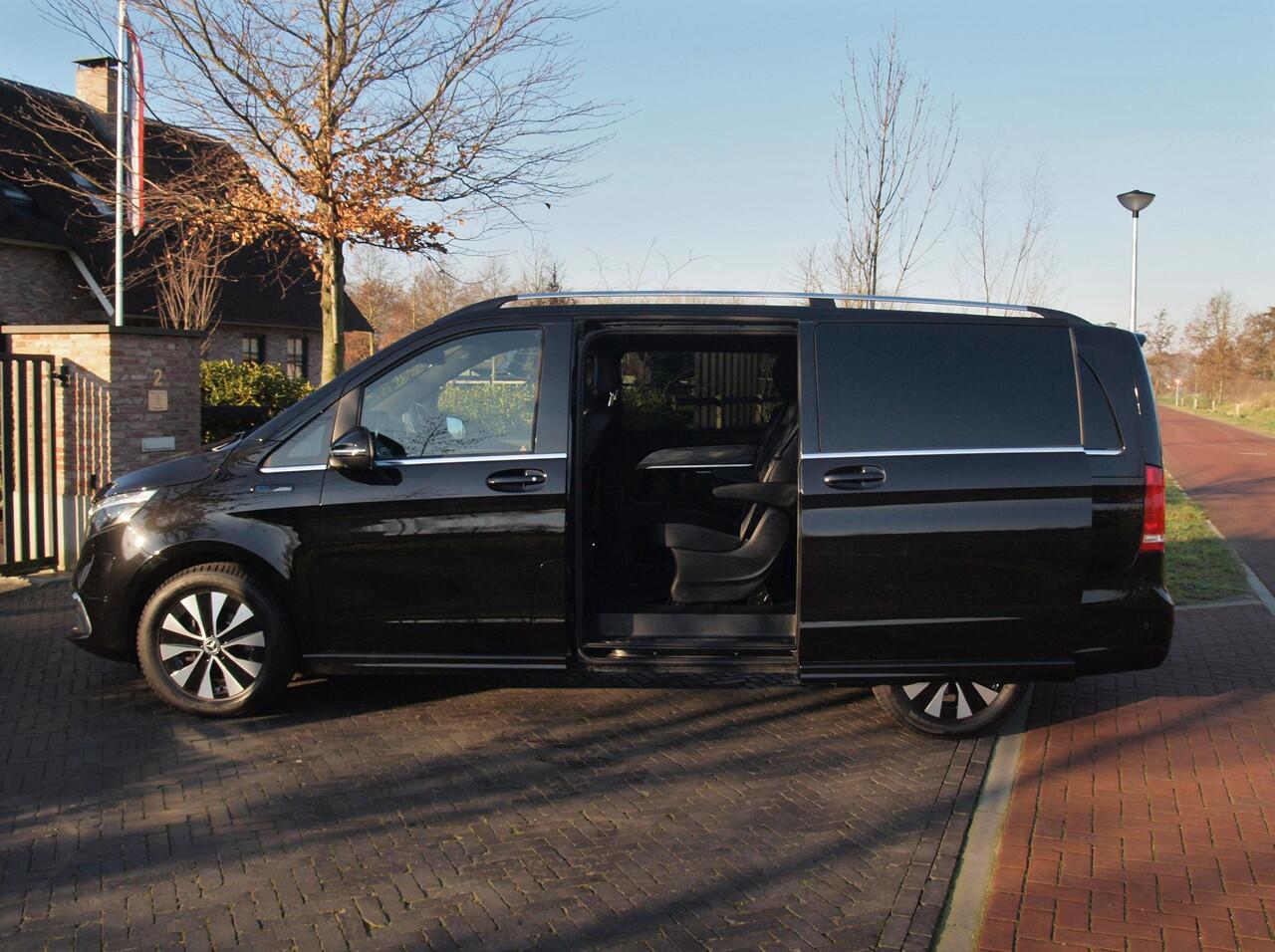 Mercedes-Benz EQV 300 L2 90 kWh | AVANTGARDE | 360 Camera | 7 Persoons uitvoering | Elektrische Schuifdeuren | Burmester® surround |