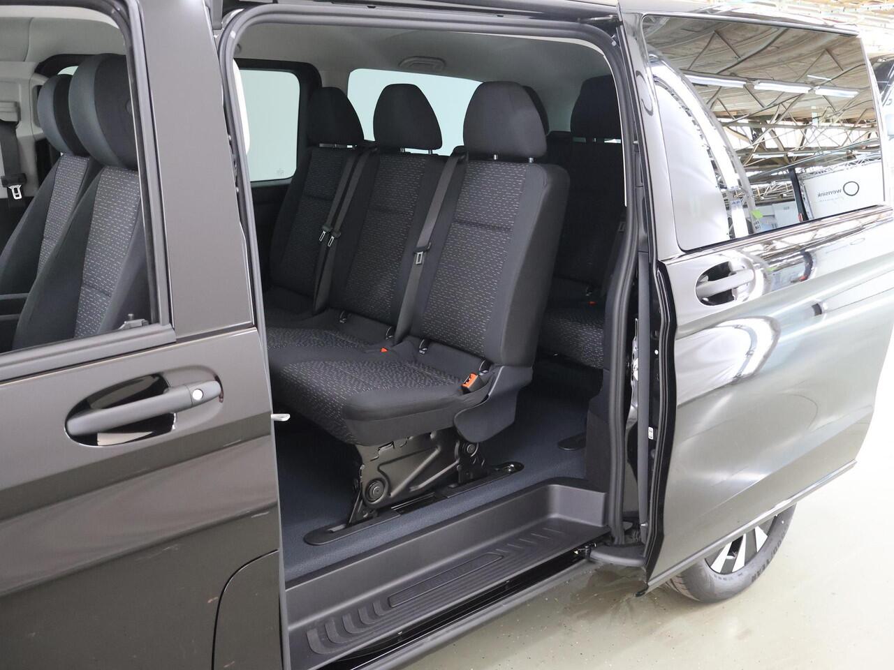 Mercedes-Benz EVITO TOURER 129 PRO L2 90 kWh | Achteruitrijcamera | Climate Control | Cruise Control | Privacyglas | Dodehoekassistent |