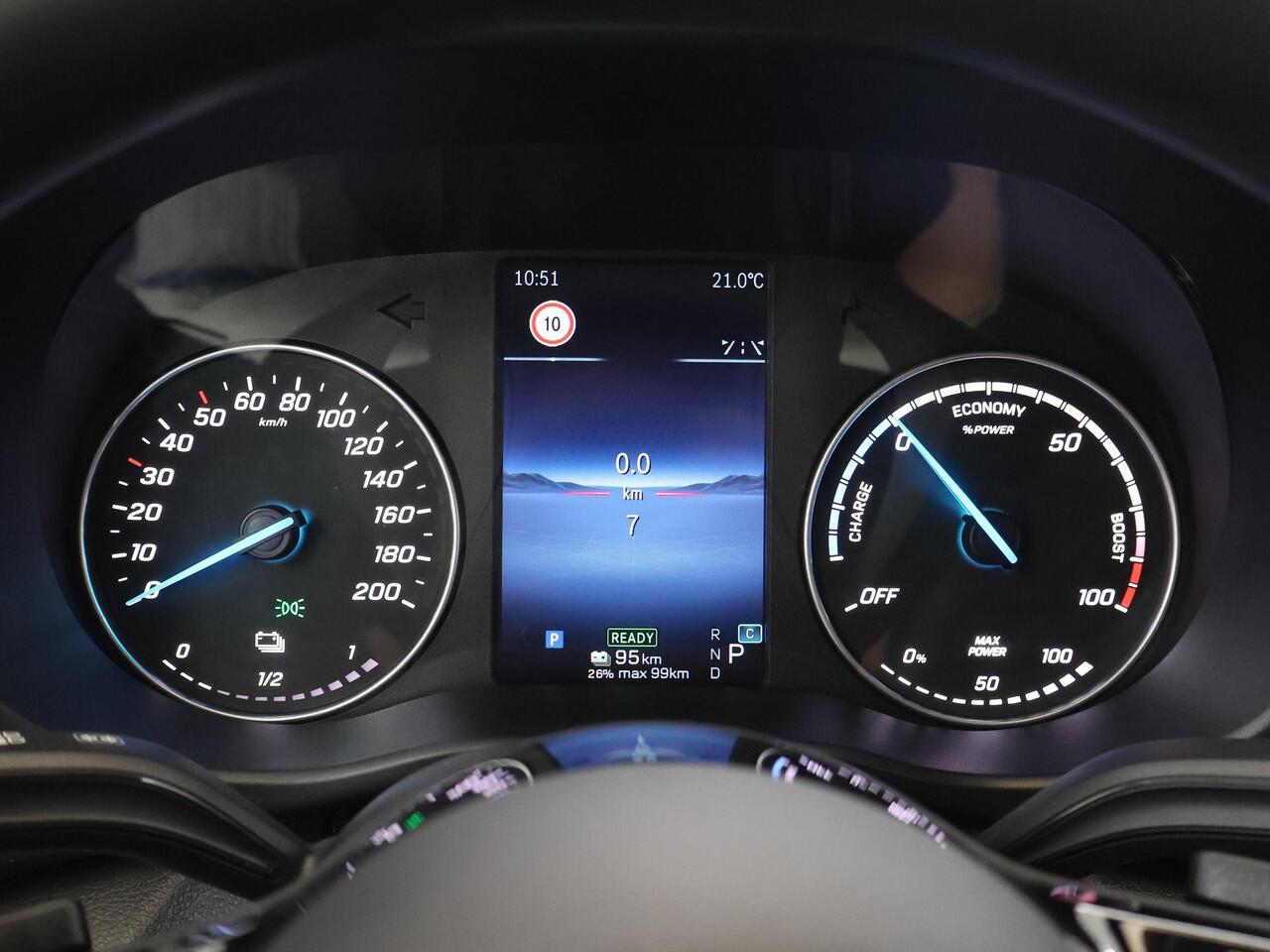 Mercedes-Benz EVITO TOURER 129 L2 PRO 90kWh | Snelladen 110 KWh | AIRMATIC | 360°-camera | Elektrisch Schuifdeuren | 8 Zitplaatsen | 360KM Range |