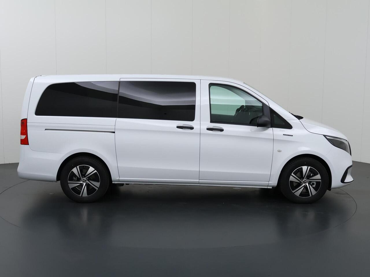 Mercedes-Benz EVITO TOURER 129 L2 PRO 90kWh | Snelladen 110 KWh | Achteruitrijcamera | Parkeerpakket | Comfortbestuurdersstoel | Dodehoekassistent | 8 Zitplaatsen |