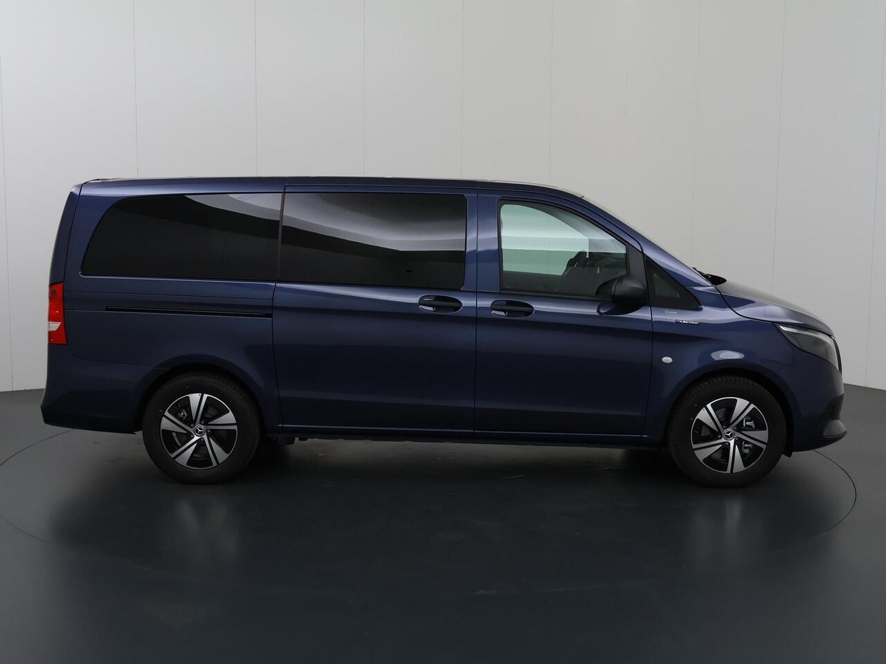Mercedes-Benz EVITO TOURER 129 L2 PRO 90kWh | Snelladen 110 KWh | Achteruitrijcamera | Parkeerpakket | Comfortbestuurdersstoel | Dodehoekassistent | 8 Zitplaatsen | 360KM Range |