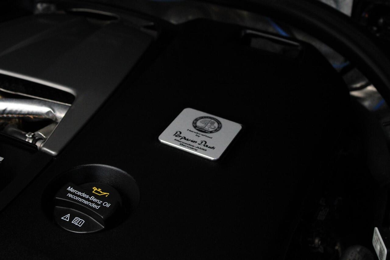 Mercedes-Benz G-KLASSE 63 Edition 1 Magno Zwart | Distronic | Carbon Pakket | Schuifdak | Burmester | Sfeerverlichting | 360 Camera | Origineel Nederlands