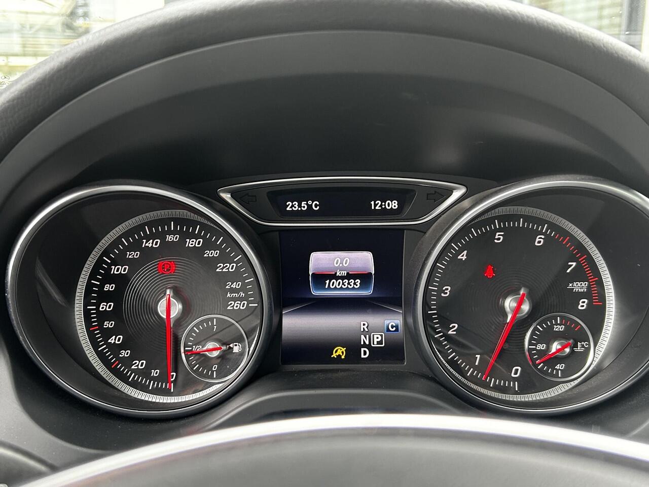 Mercedes-Benz GLA-KLASSE 200 AMG | Stoelverwarming | Panoramadak | Cruise control