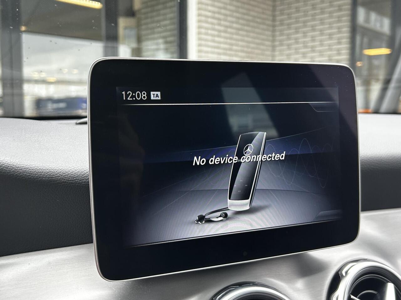 Mercedes-Benz GLA-KLASSE 200 AMG | Stoelverwarming | Panoramadak | Cruise control