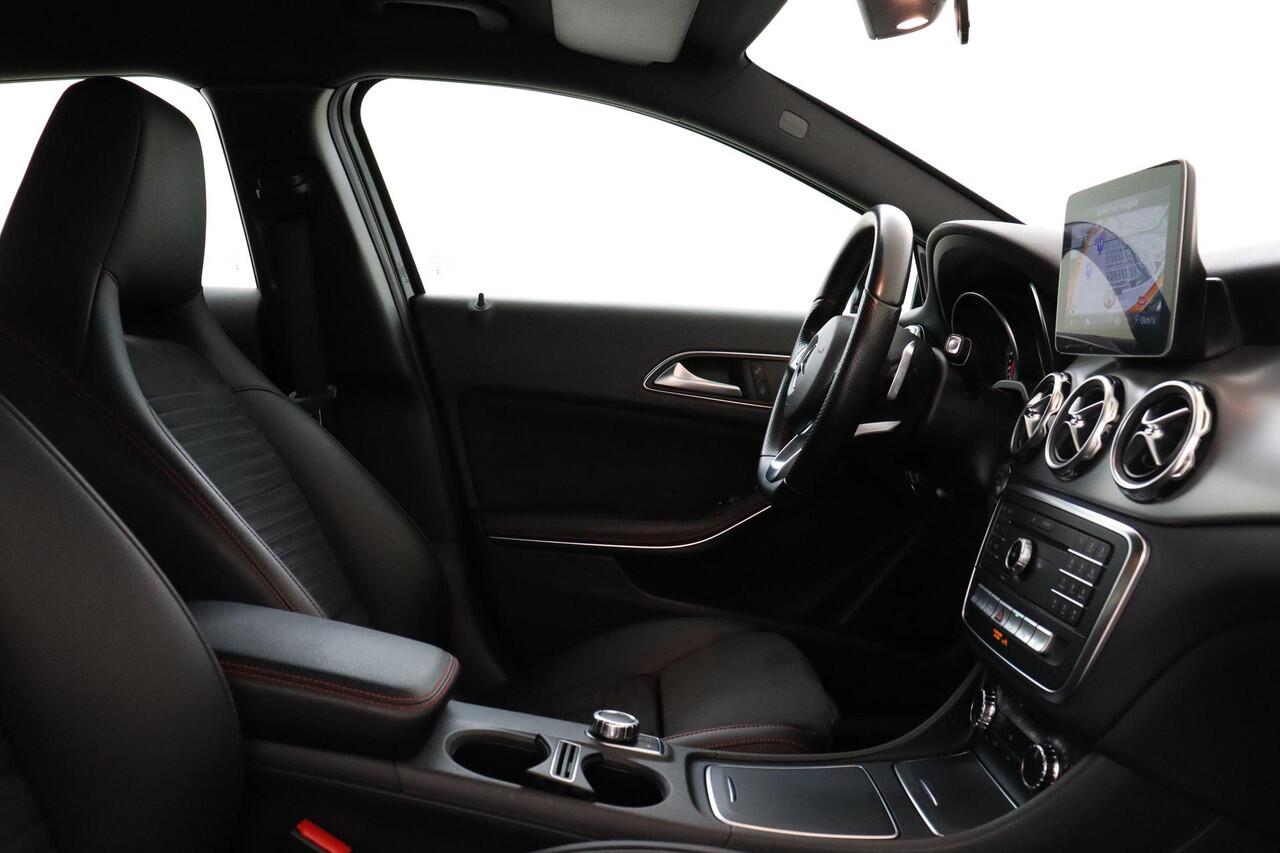 Mercedes-Benz GLA-KLASSE 180 BUSINESS SOLUTION AMG -CRUISE|AMG-STYLING|18"|STOELVERWARMING