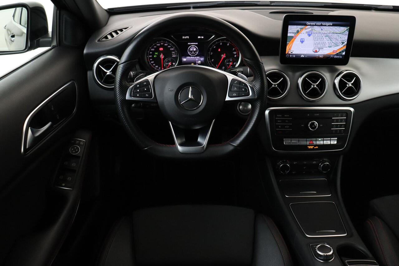 Mercedes-Benz GLA-KLASSE 180 BUSINESS SOLUTION AMG -CRUISE|AMG-STYLING|18"|STOELVERWARMING