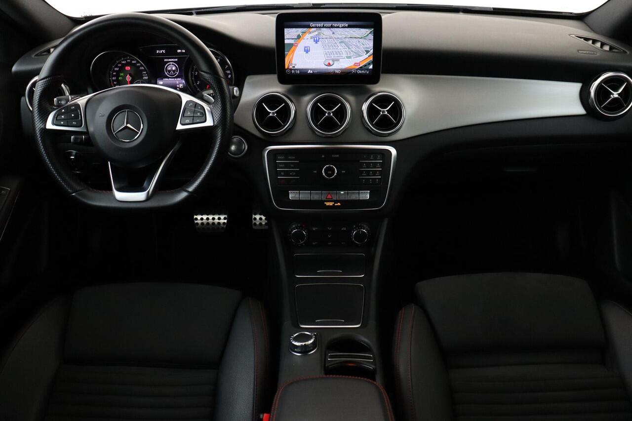 Mercedes-Benz GLA-KLASSE 180 BUSINESS SOLUTION AMG -CRUISE|AMG-STYLING|18"|STOELVERWARMING