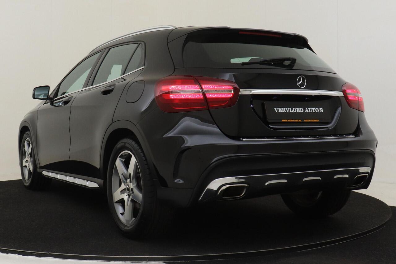 Mercedes-Benz GLA-KLASSE 180 BUSINESS SOLUTION AMG -CRUISE|AMG-STYLING|18"|STOELVERWARMING