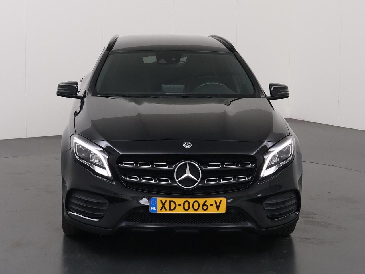 Mercedes-Benz GLA-KLASSE 180 Business Solution AMG | Night | Keyless | Achteruitrijcamera | Stoelverwarming |