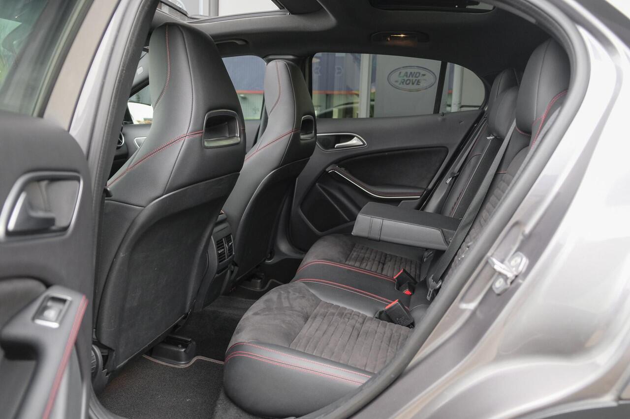 Mercedes-Benz GLA-KLASSE GLA180 AMG 122pk Panoramadak Night pakket Climate control Cruise control Trekhaak 19" LMV