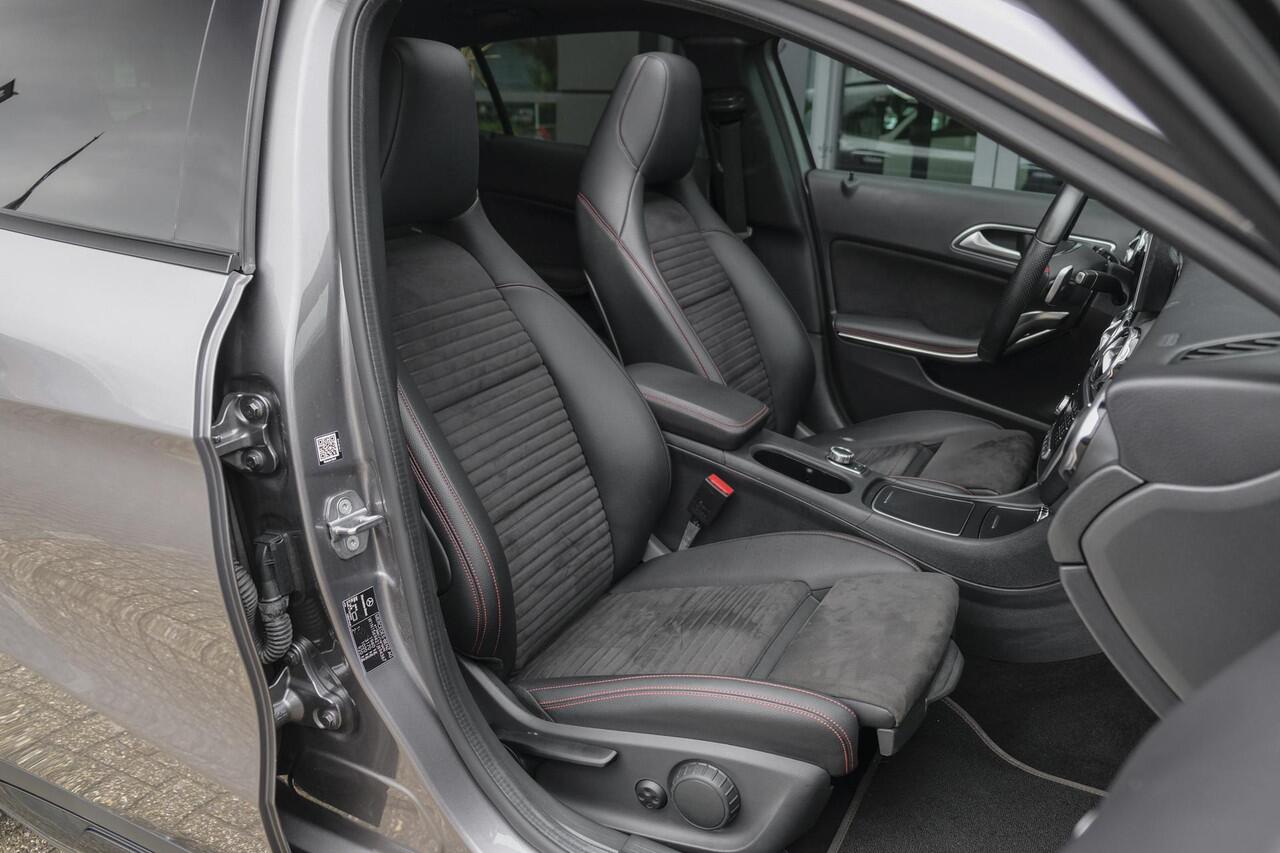 Mercedes-Benz GLA-KLASSE GLA180 AMG 122pk Panoramadak Night pakket Climate control Cruise control Trekhaak 19" LMV