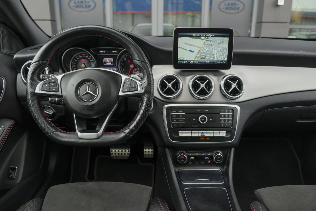 Mercedes-Benz GLA-KLASSE GLA180 AMG 122pk Panoramadak Night pakket Climate control Cruise control Trekhaak 19" LMV