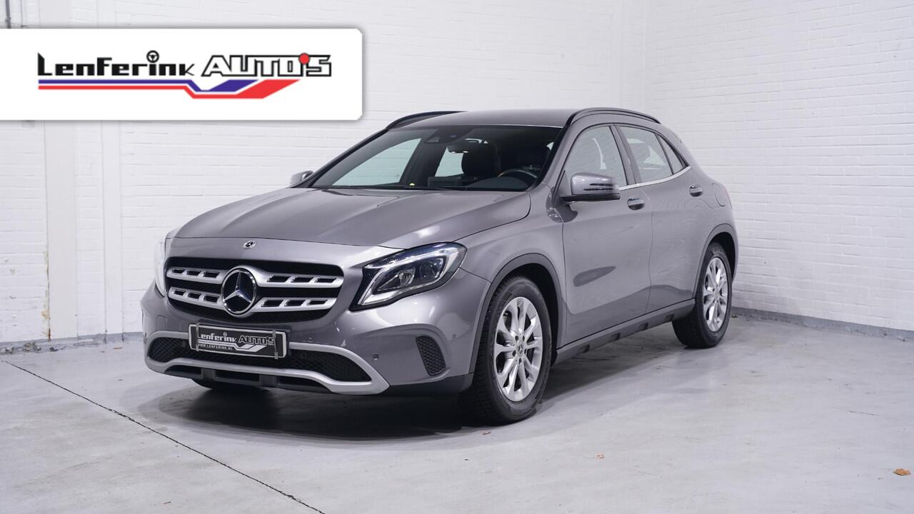 Mercedes-Benz GLA-KLASSE 180 Business Solution Limited Navi Clima Camera PDC NAP Leder/stof Sportstoelen Led koplampen