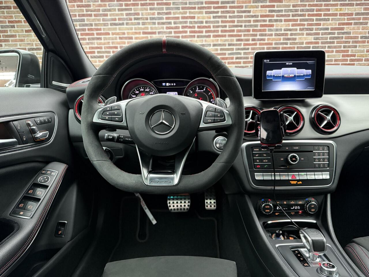 Mercedes-Benz GLA-KLASSE AMG 45 4MATIC Premium Plus Camera | Elektr. memorie stoelen | Panorama