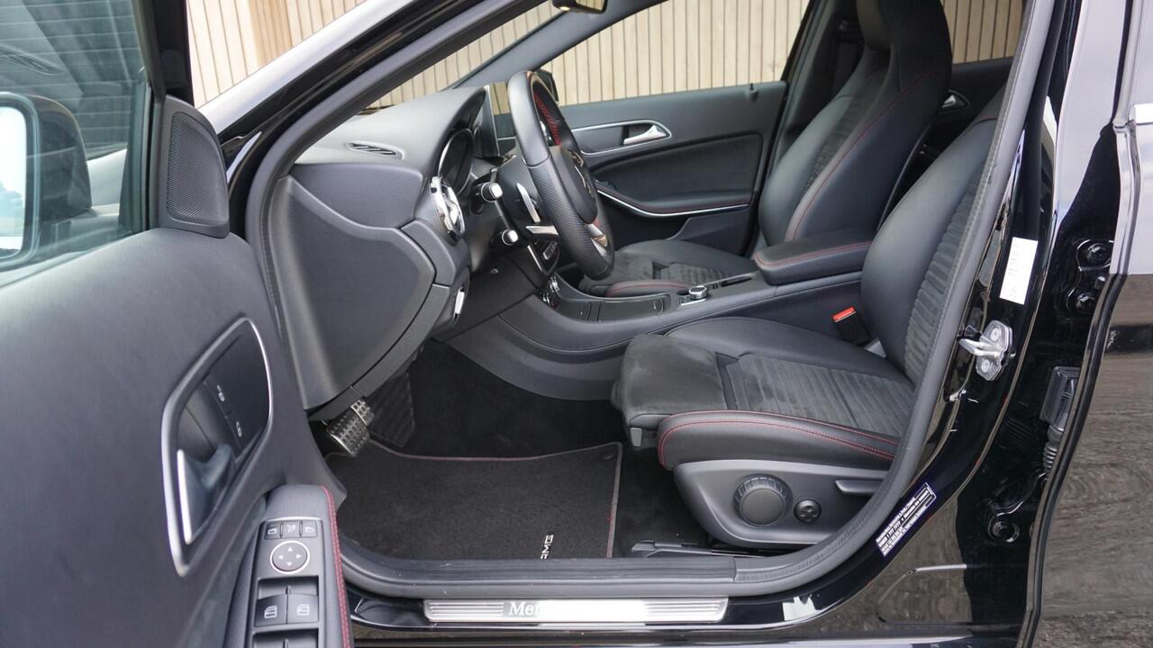 Mercedes-Benz GLA-KLASSE 180 122pk 2x AMG-Line Leder/Alcantara 18inch LM Keyless LED A-Camera *NL auto* 77686km!