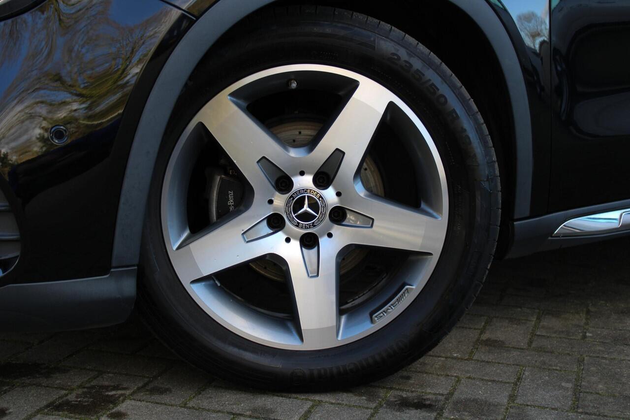 Mercedes-Benz GLA-KLASSE 180 122pk Business Solution AMG Automaat | Camera | Navigatie | Elektrische achterklep | Stoelverwarming