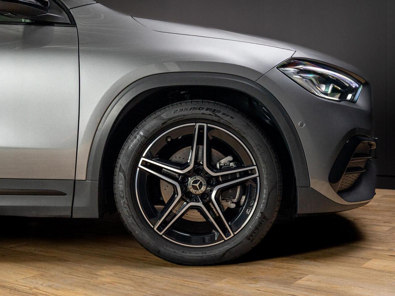 Mercedes-Benz GLA-KLASSE 200 Business Solution AMG