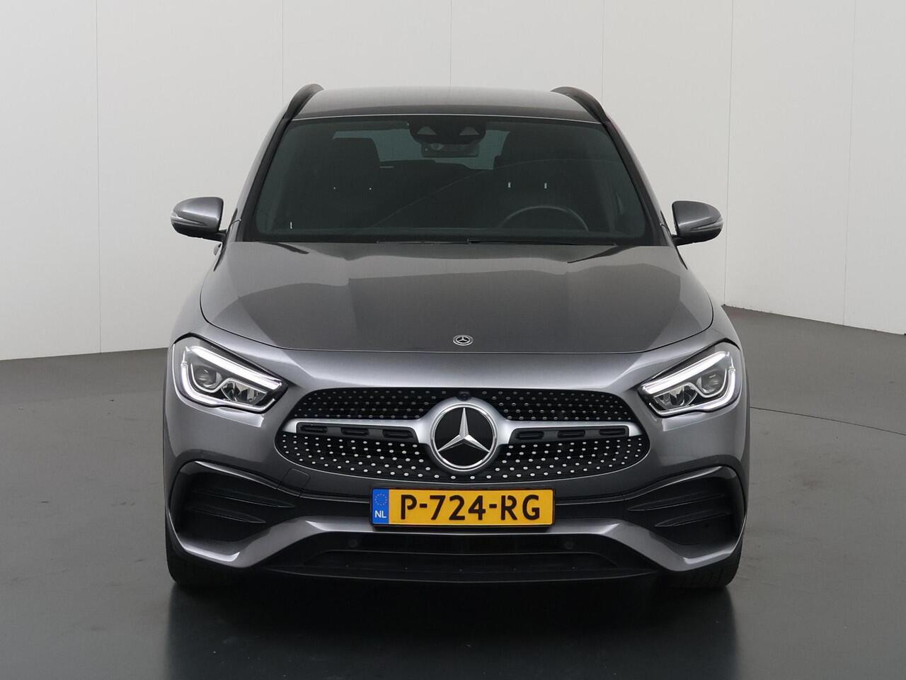 Mercedes-Benz GLA-KLASSE 200 Business Solution AMG | Night pakket | Elektrische achterklep | Stoelverwarming |