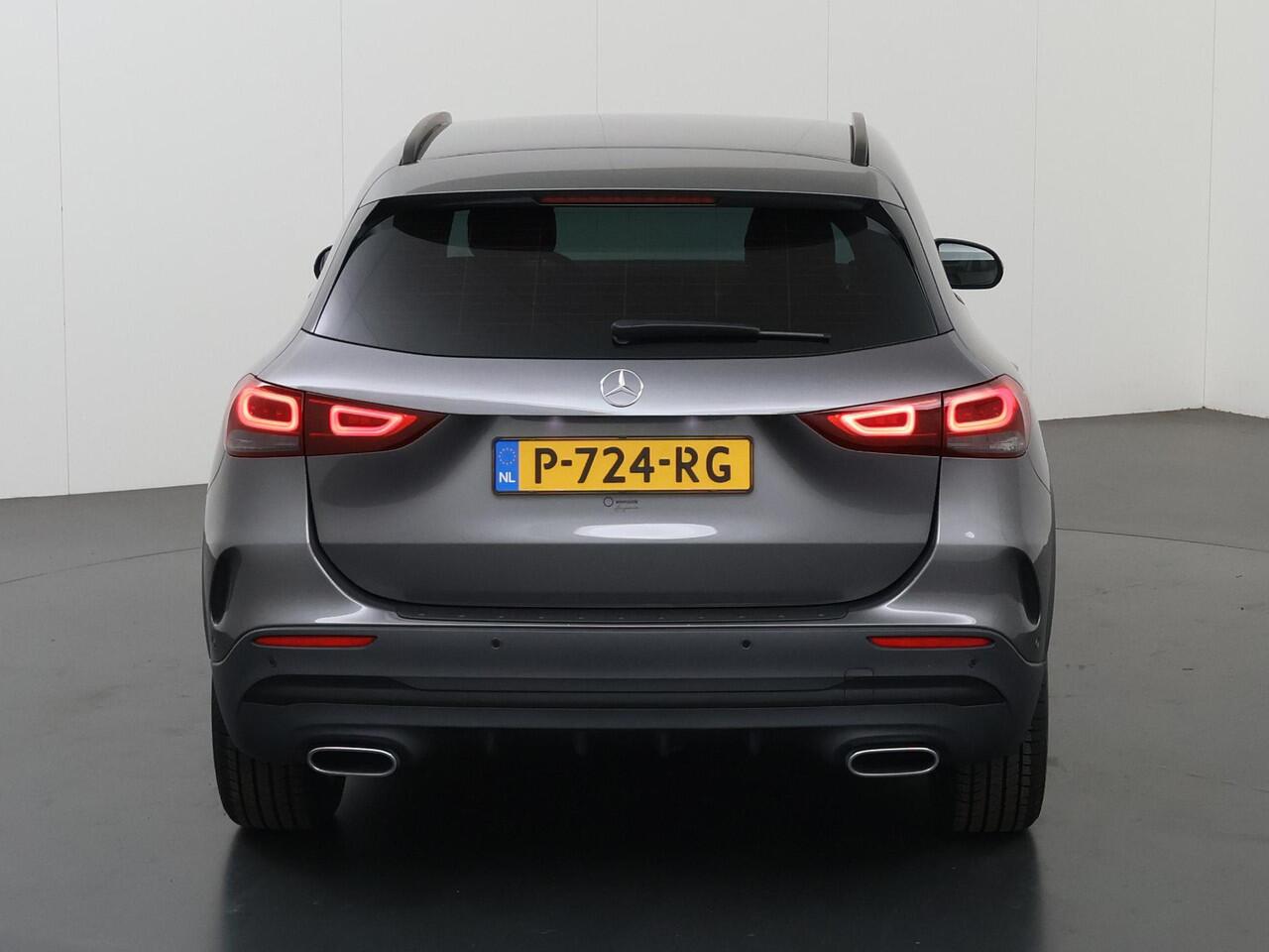 Mercedes-Benz GLA-KLASSE 200 Business Solution AMG | Night pakket | Elektrische achterklep | Stoelverwarming |