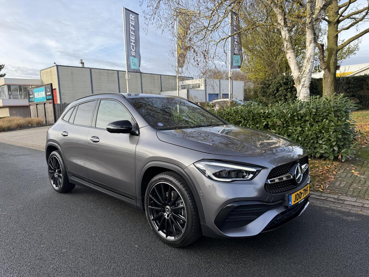 Mercedes-Benz GLA-KLASSE 200 AMG 163PK AutomaatoPanooBurmester