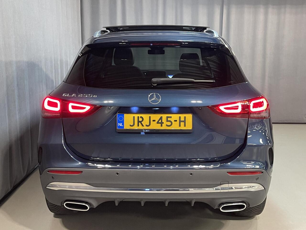 Mercedes-Benz GLA-KLASSE 250 e Business Solution AMG Limited 19"/Panoramadak/Adaptieve cruise/Sfeerverlichting/Stoelverwarming/Camera/Elektrische klep