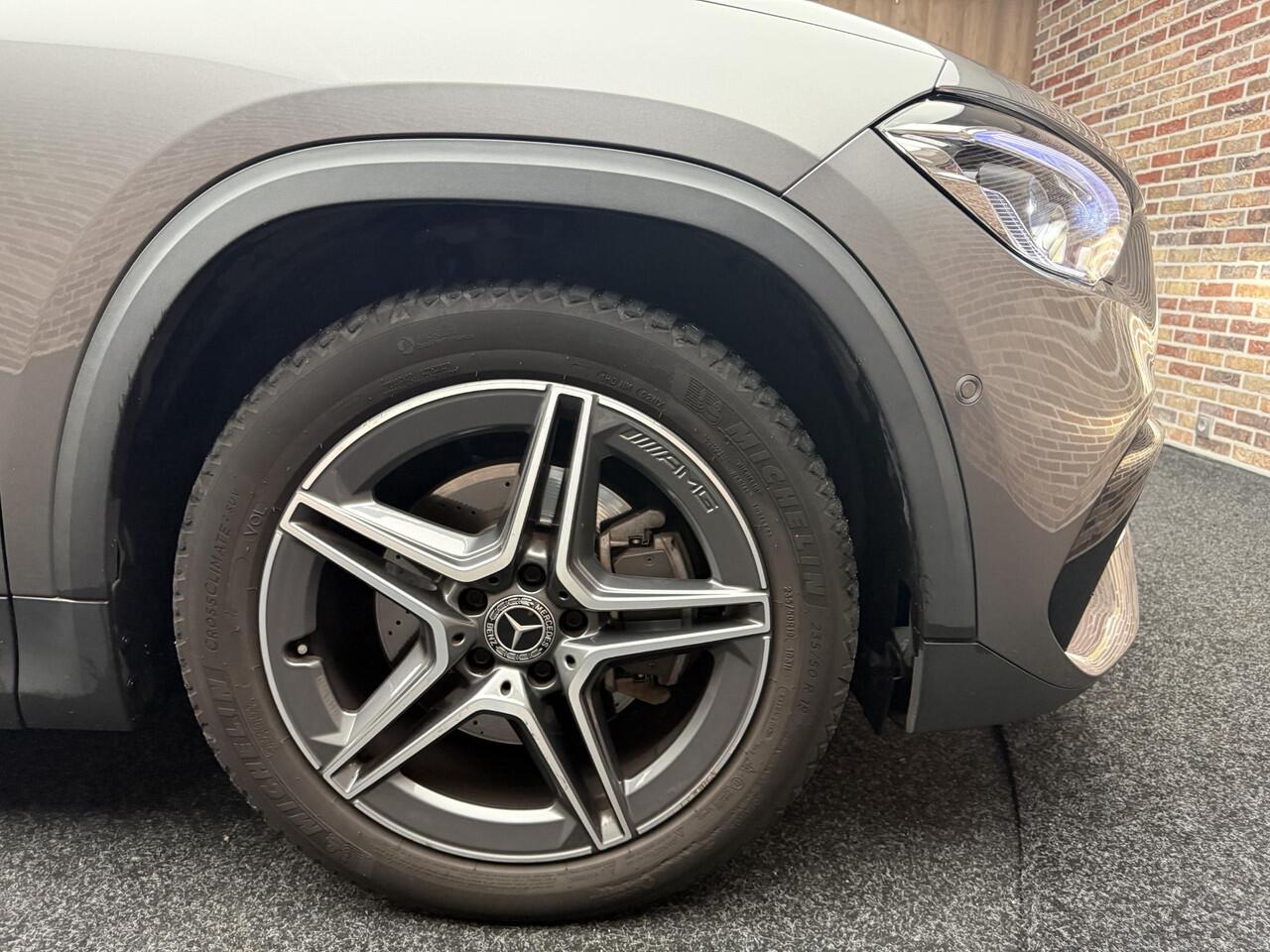 Mercedes-Benz GLA-KLASSE 200 Business Solution AMG | Dak| Memory| Cam|