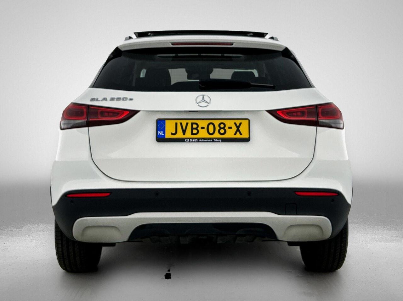 Mercedes-Benz GLA-KLASSE 250 e Plug-In 218PK 360° CAMERA | PANORAMADAK | WIDESCREEN