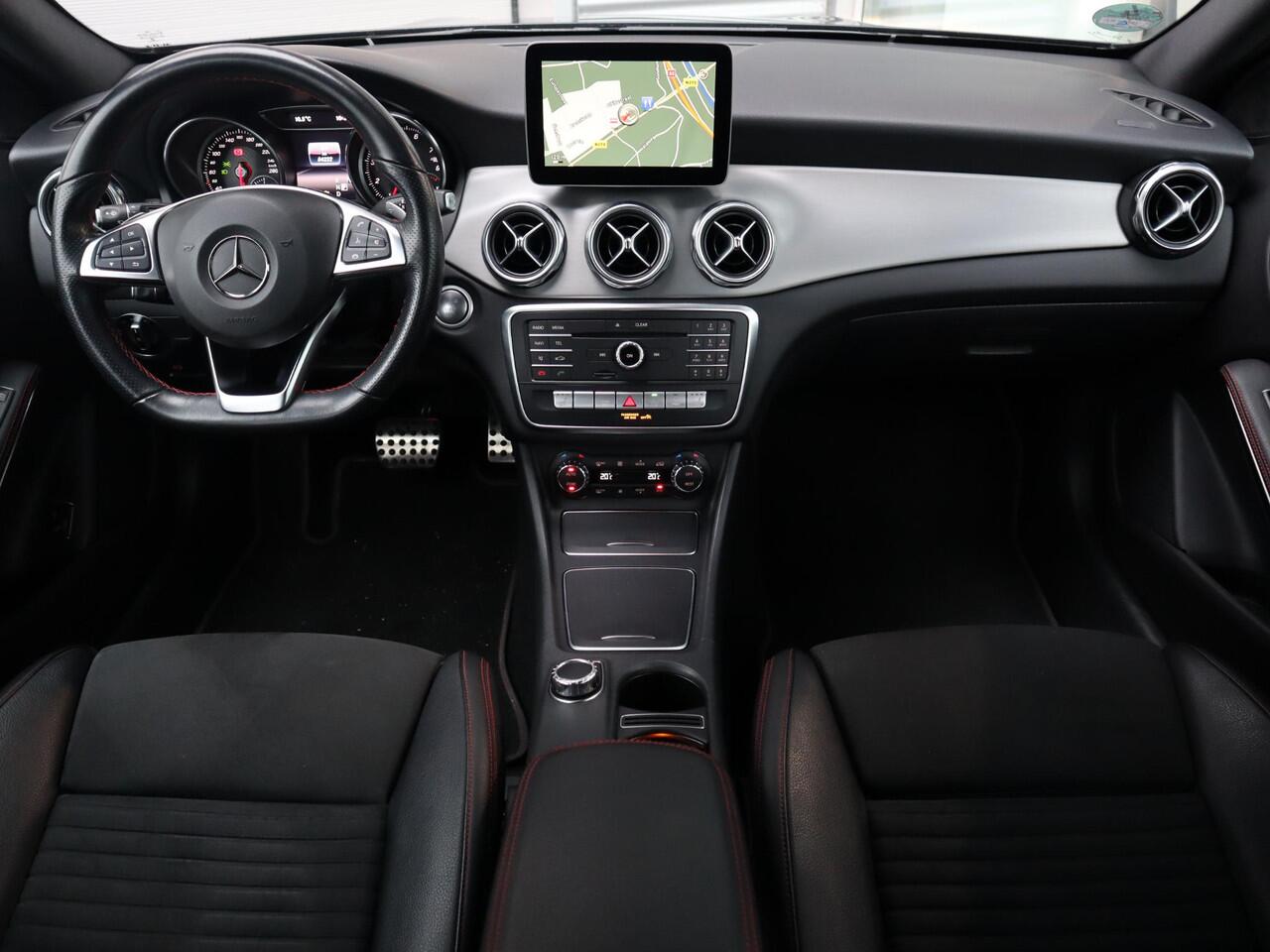 Mercedes-Benz GLA-KLASSE 180 Business Solution AMG