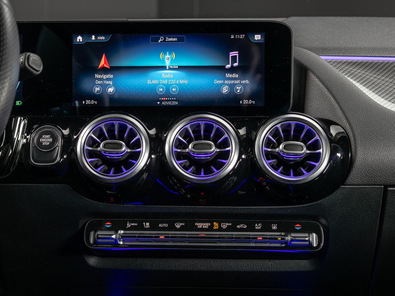 Mercedes-Benz GLA-KLASSE 250 e Business Solution AMG Limited Panorama dak