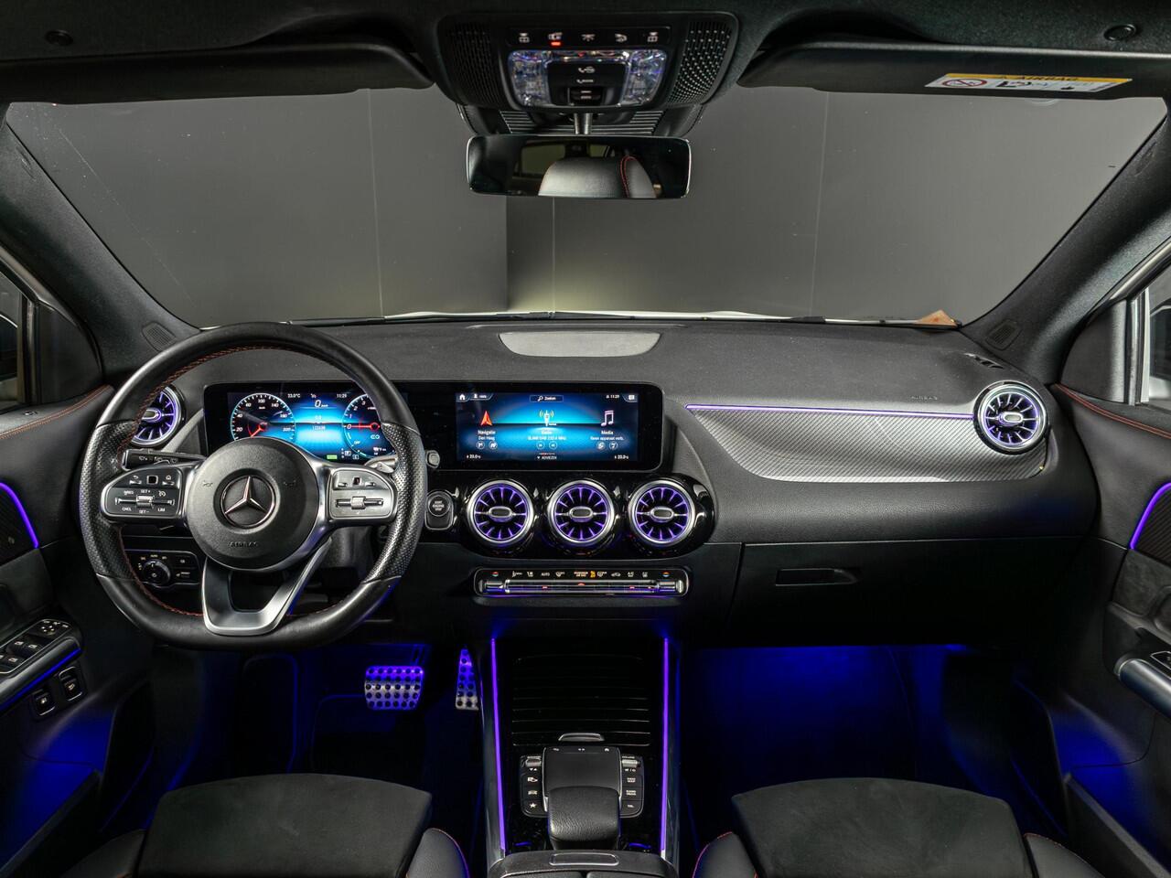 Mercedes-Benz GLA-KLASSE 250 e Business Solution AMG Limited Panorama dak