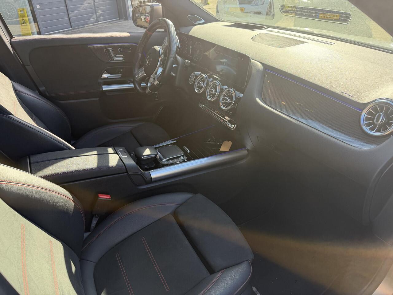Mercedes-Benz GLA-KLASSE AMG 35 4MATIC AUTOMAAT| PANORAMADAK |NAVIGATIE | CAMERA | HEAD-UP DISPLAY |BURMEISTER AUDIO |DODE HOEK | ELECT STOELEN |CRUISECONTROL |PARKEERSENSOREN