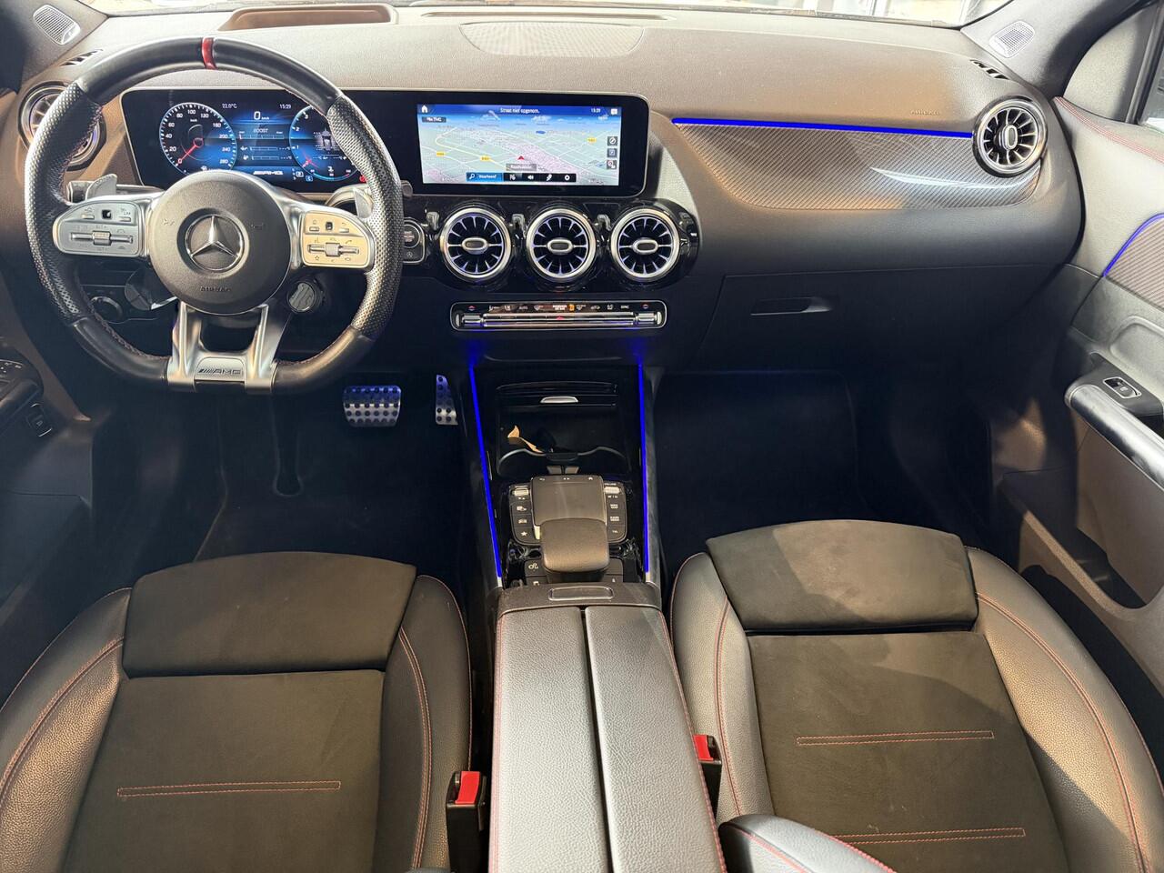 Mercedes-Benz GLA-KLASSE AMG 35 4MATIC AUTOMAAT| PANORAMADAK |NAVIGATIE | CAMERA | HEAD-UP DISPLAY |BURMEISTER AUDIO |DODE HOEK | ELECT STOELEN |CRUISECONTROL |PARKEERSENSOREN