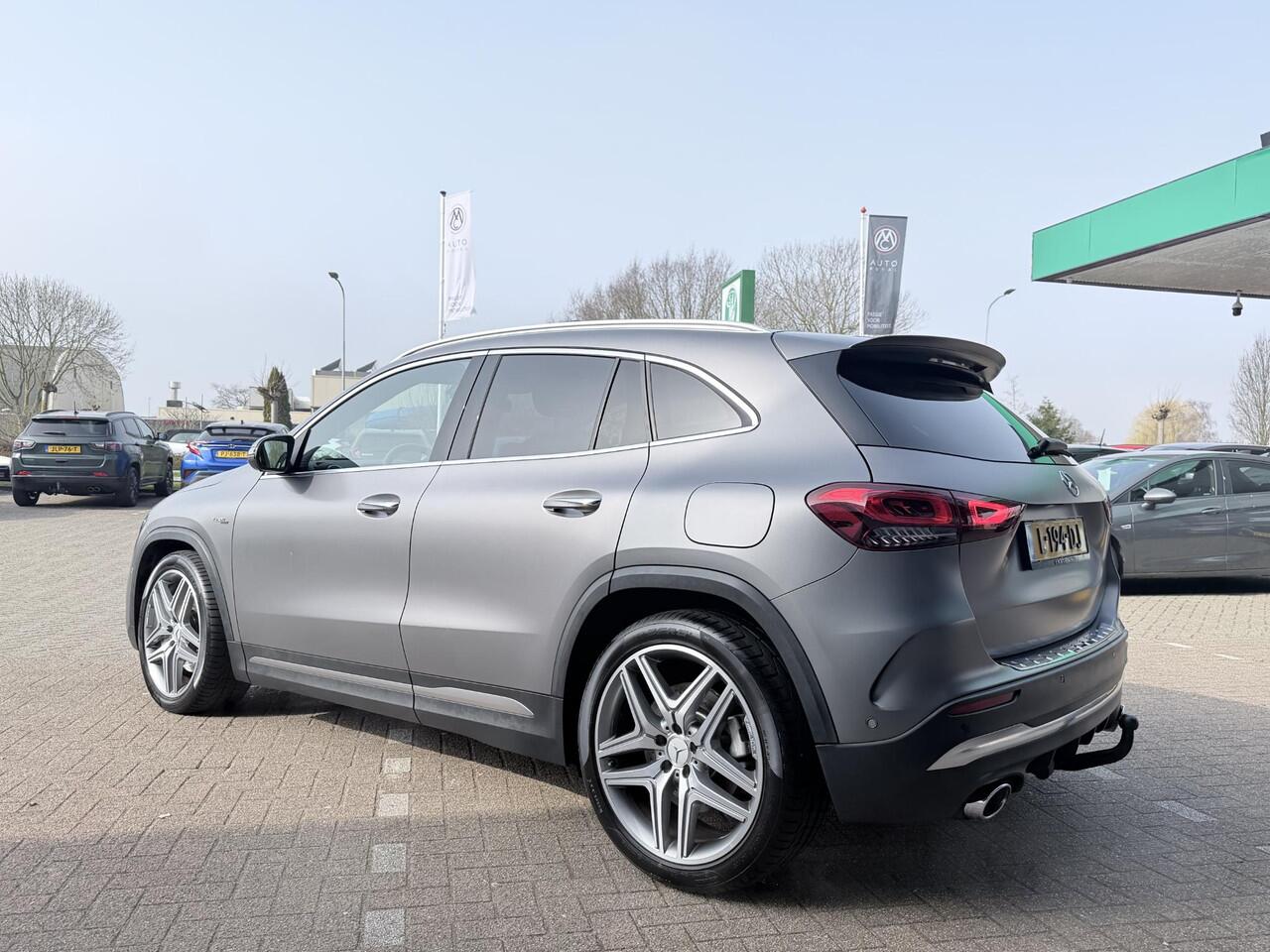 Mercedes-Benz GLA-KLASSE AMG 35 4MATIC AUTOMAAT| PANORAMADAK |NAVIGATIE | CAMERA | HEAD-UP DISPLAY |BURMEISTER AUDIO |DODE HOEK | ELECT STOELEN |CRUISECONTROL |PARKEERSENSOREN