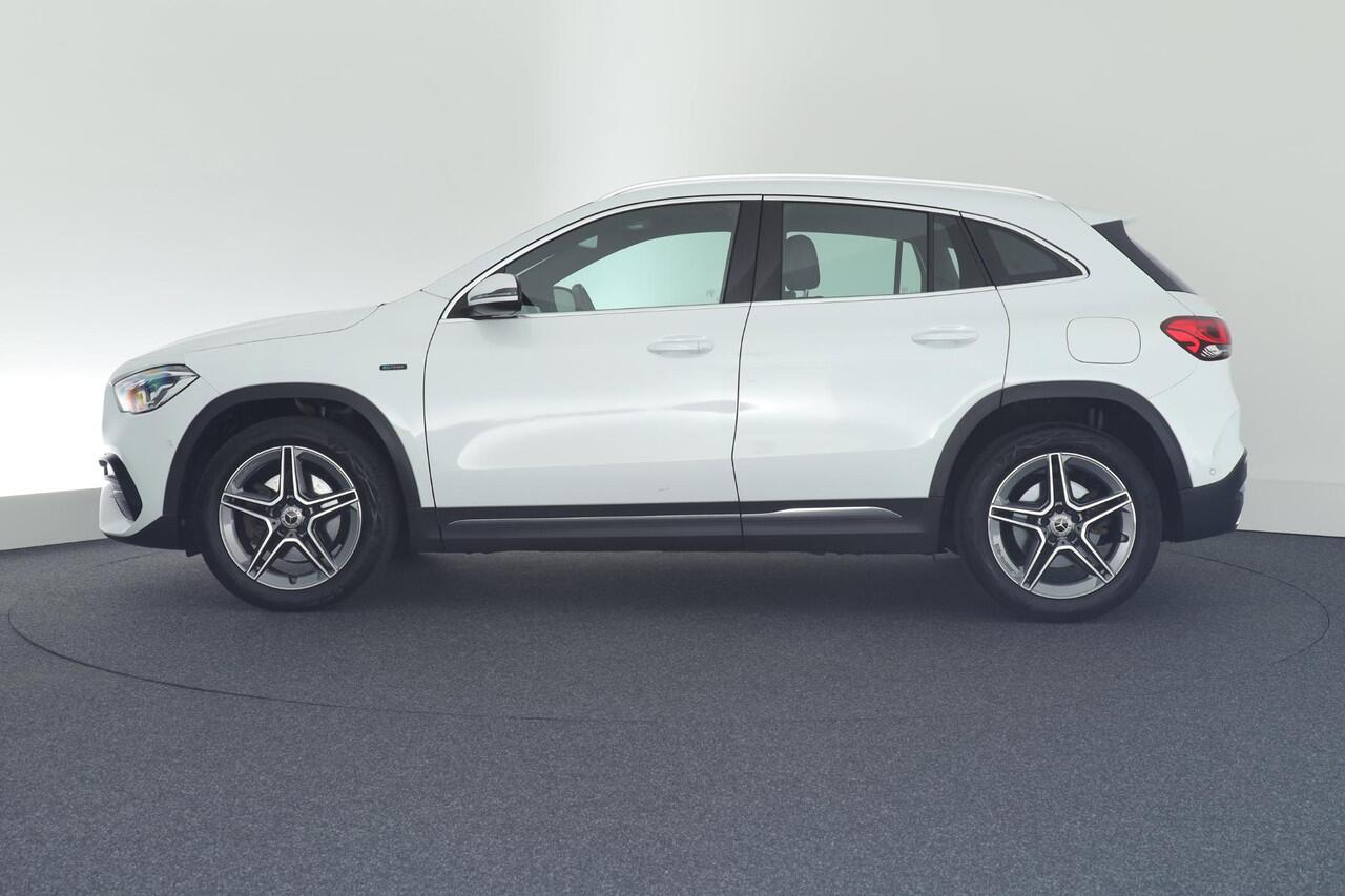 Mercedes-Benz GLA-KLASSE 250 e 218pk Style Camera Stoelverwarming Navigatie