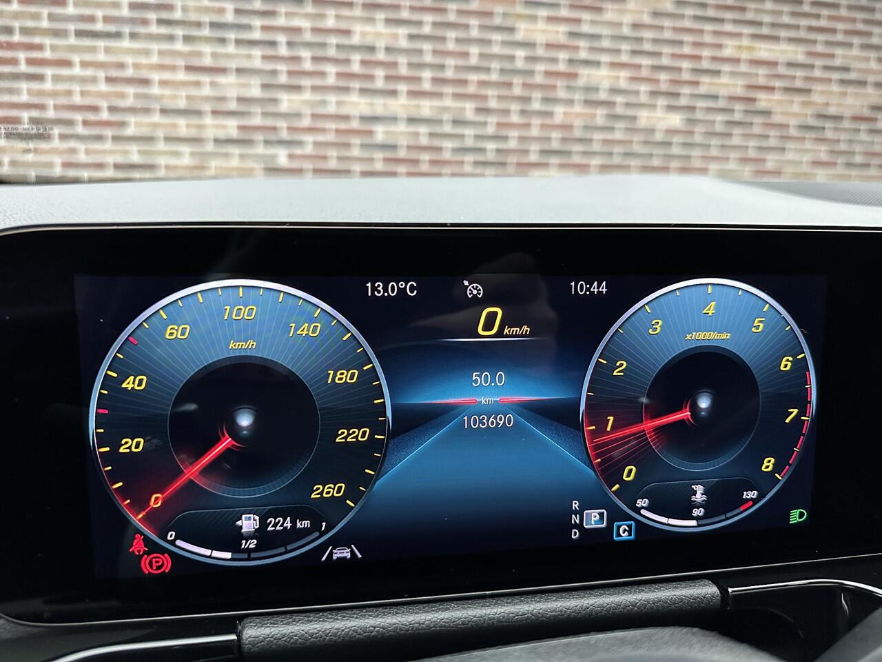 Mercedes-Benz GLA-KLASSE 180 Business Solution AMG | Memory| Dak| Sfeer|