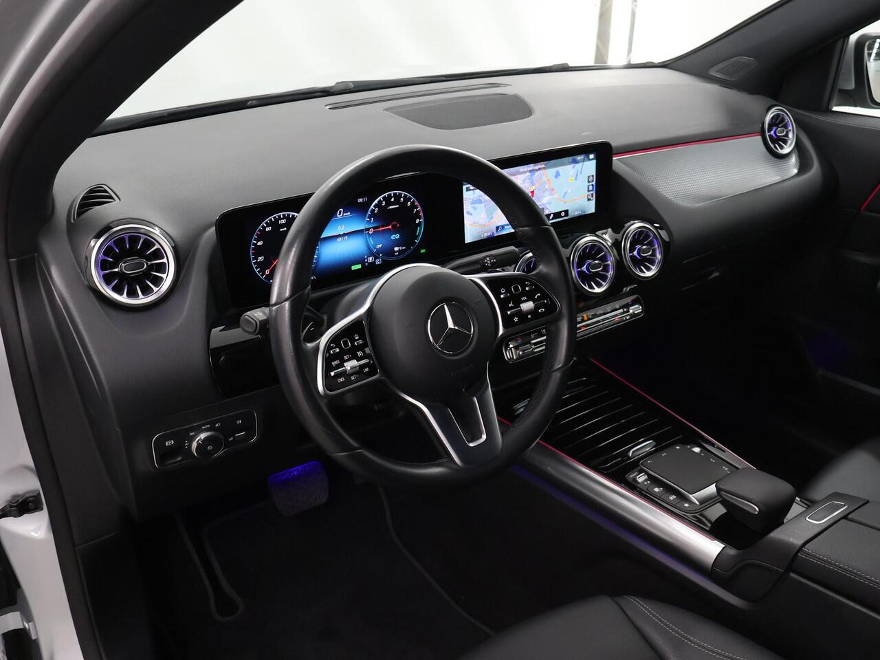 Mercedes-Benz GLA-KLASSE 250 e Progressive | Stoelverwarming | Widescreen | Sfeerverlichting | Achteruitrijcamera |