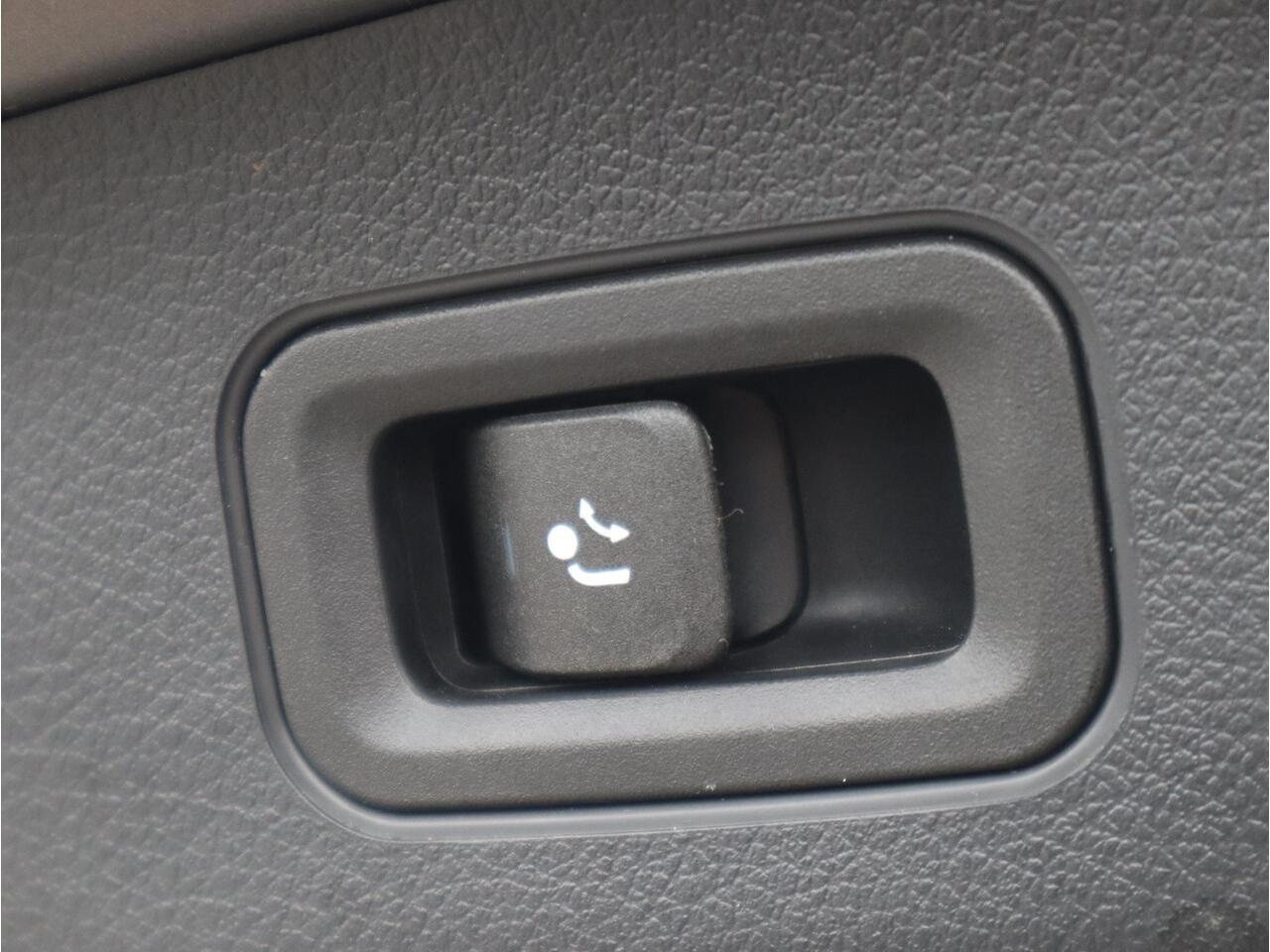 Mercedes-Benz GLA-KLASSE 250 e Luxury Line