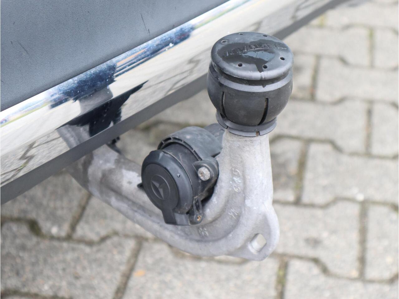 Mercedes-Benz GLA-KLASSE 250 e Luxury Line