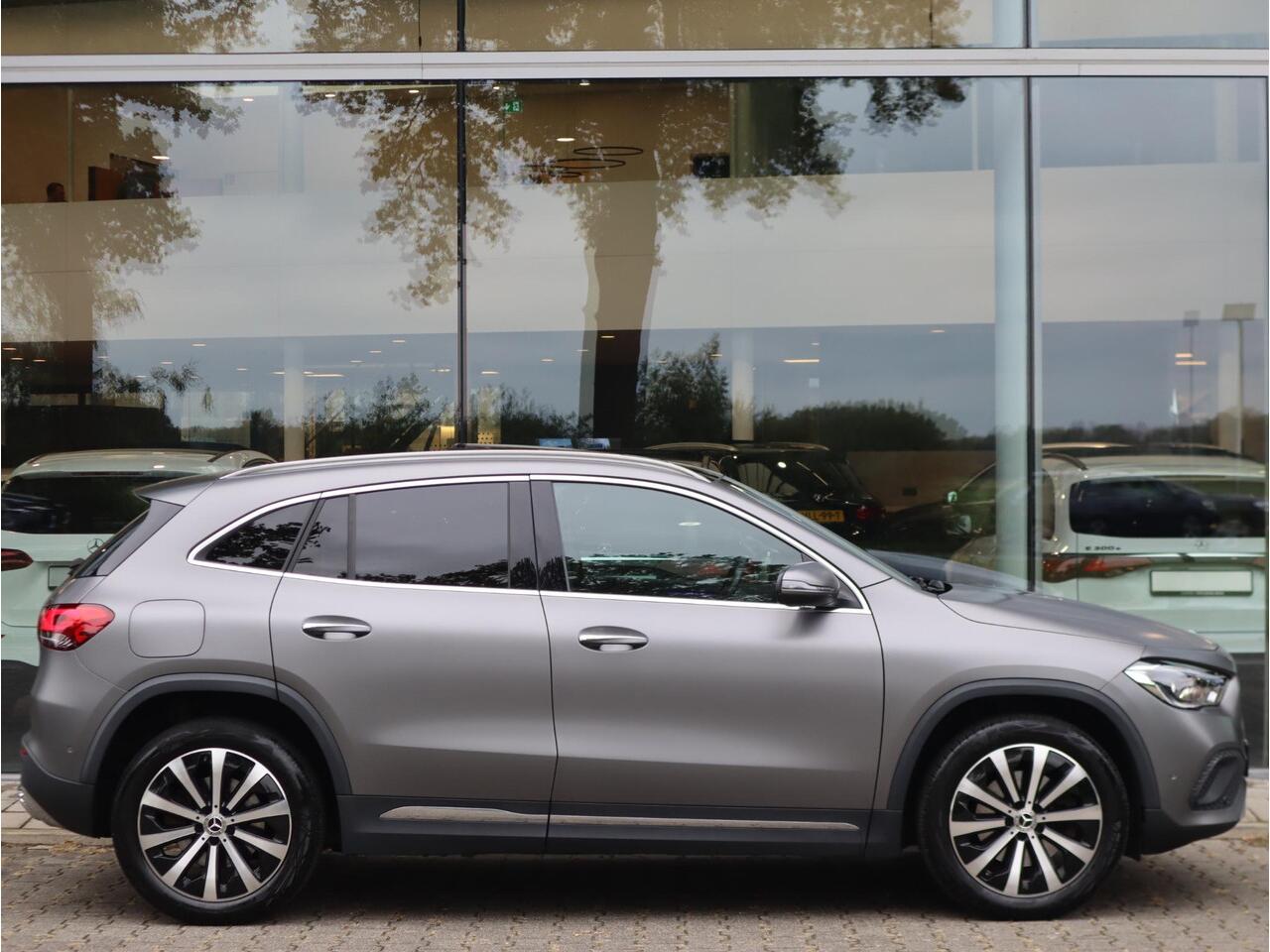 Mercedes-Benz GLA-KLASSE 250 e Luxury Line